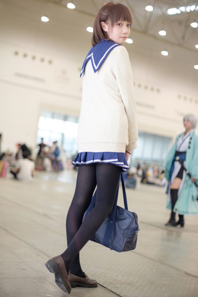 图片[2]-森萝财团 FREE系列写真 | JK制服 白丝黑丝 美腿合集