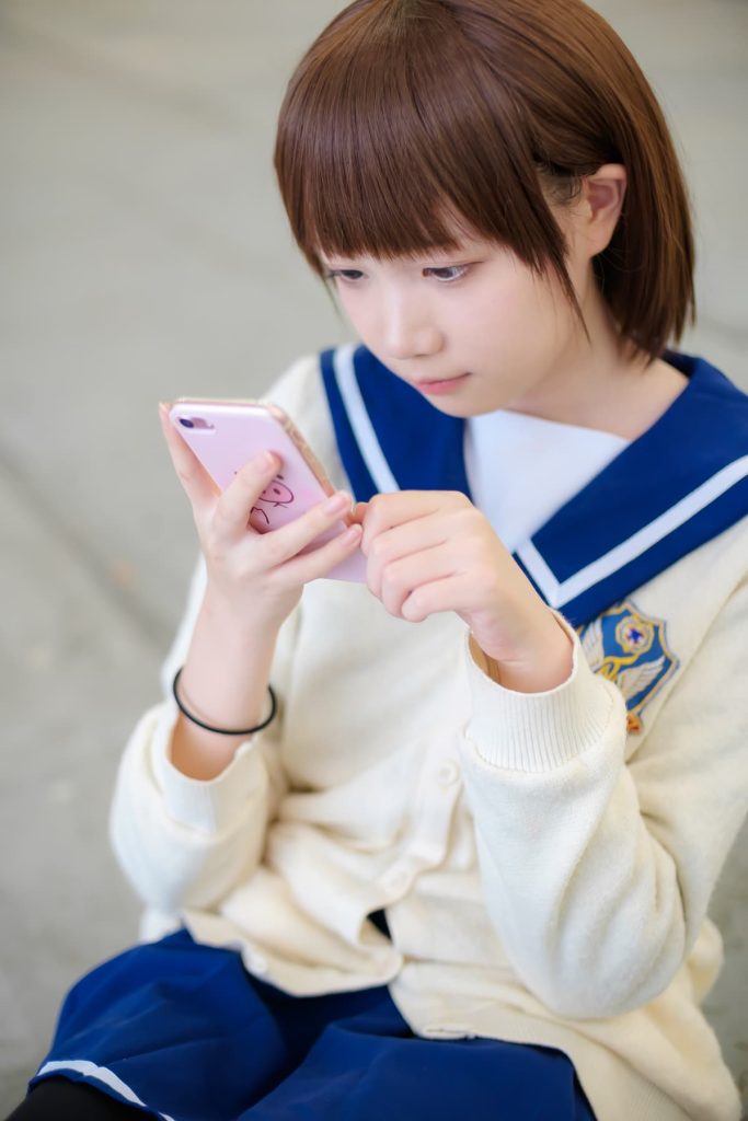 图片[4]-森萝财团 FREE系列写真 | JK制服 白丝黑丝 美腿合集